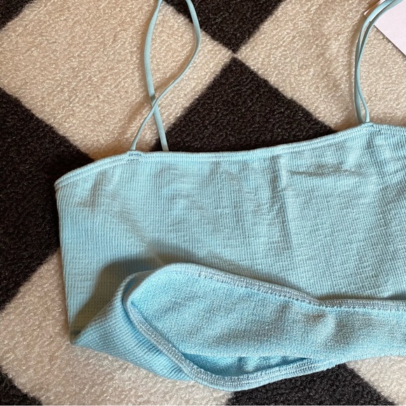 uo seamless low back top - Picture 5 of 6